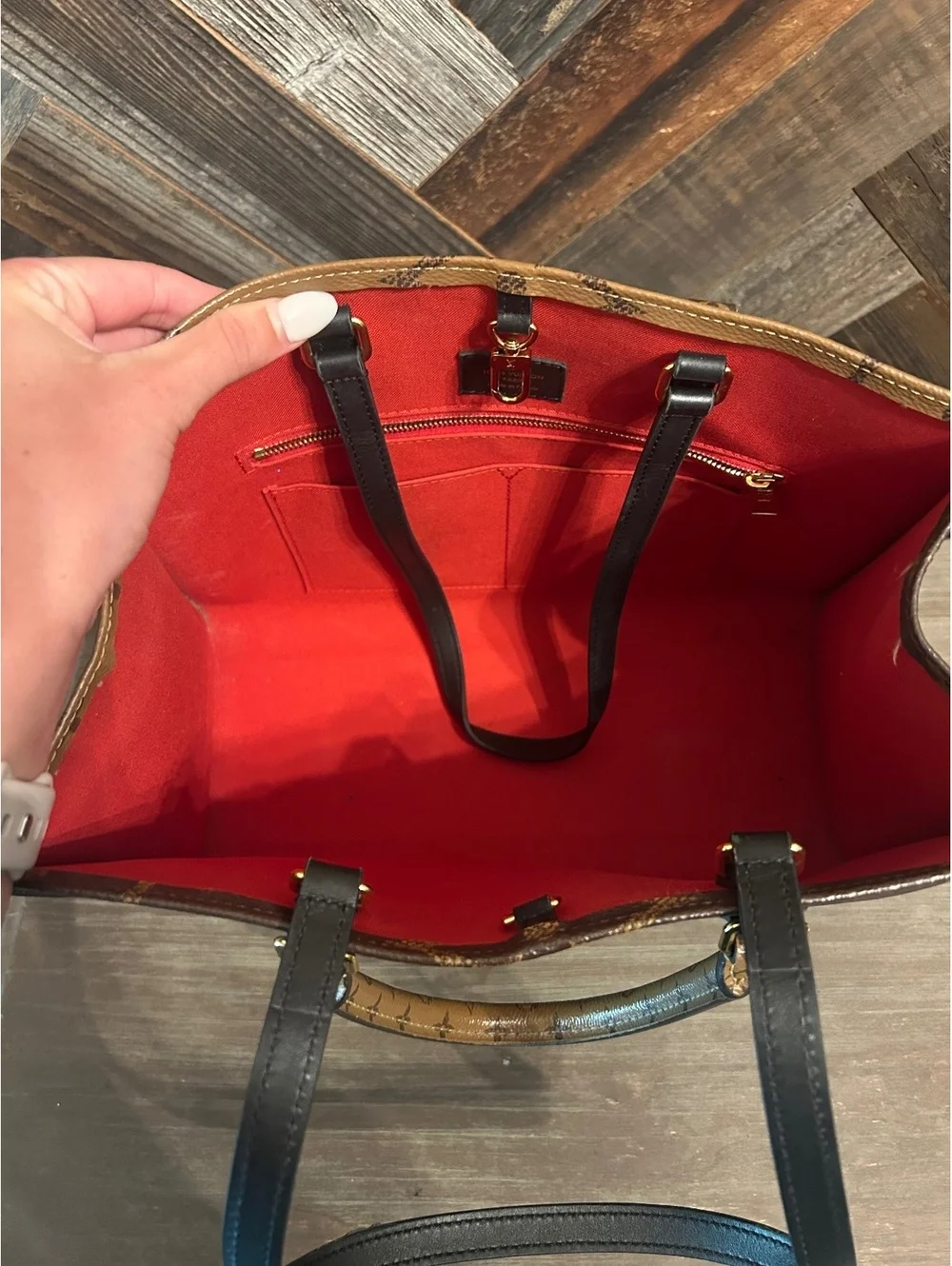 Louis Vuitton Onthego MM Tote Bag with Wallet